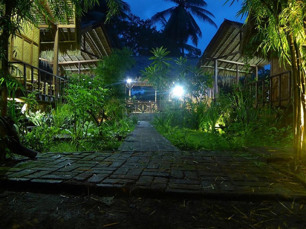 Shibui Garden Bungalows And Restaurant Tanjung  Zewnętrze zdjęcie