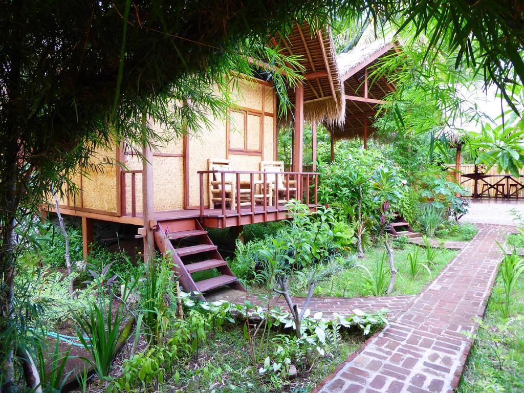 Shibui Garden Bungalows And Restaurant Tanjung  Zewnętrze zdjęcie